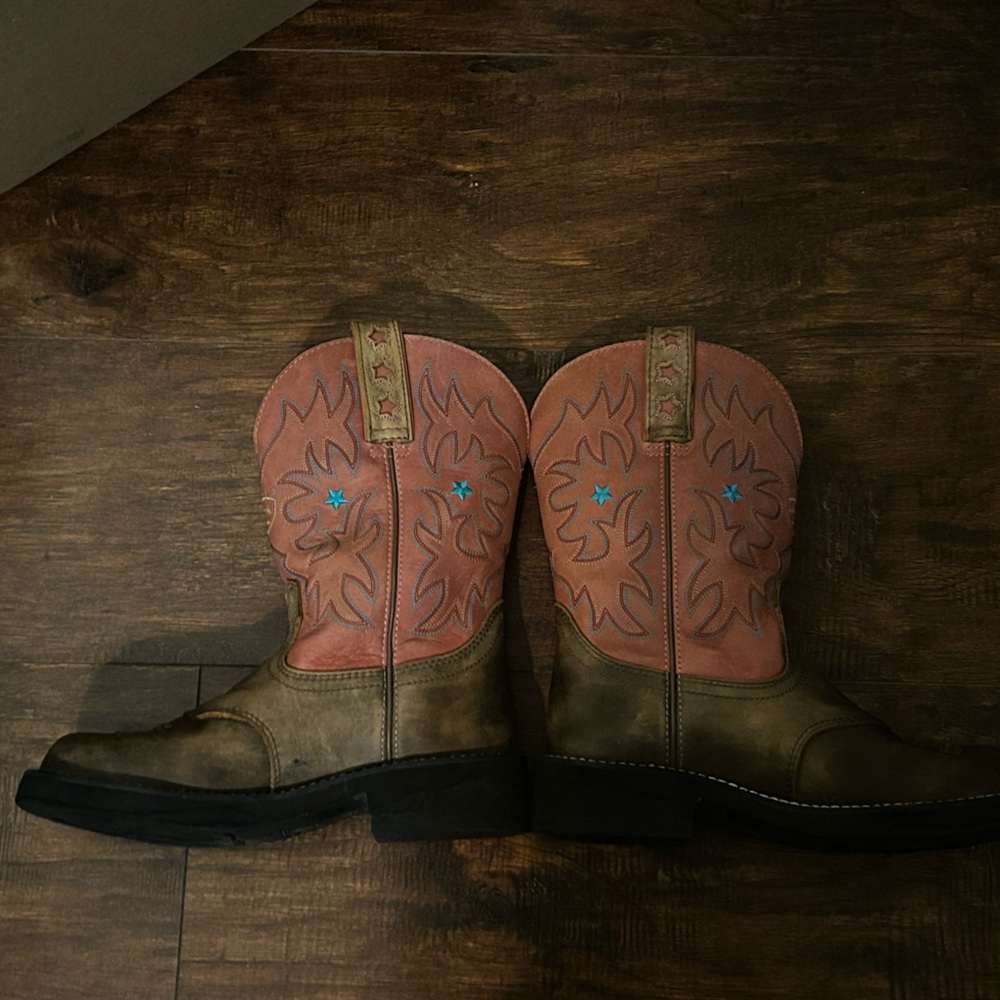 Ariat Brown and Tan Western Boots size 7.5M style #16702 - Picture 8 of 14